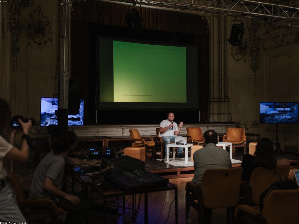 ការប្រើប្រាស់ឧបករណ៍និងសម្ភារៈក្នុងហ្គេមបាញ់ត្រី